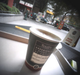 外でコーヒー