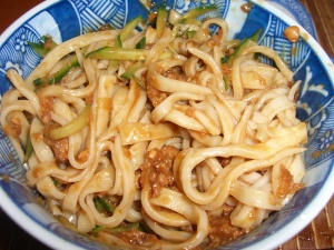 混ぜたジャージャー麺
