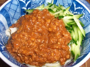 ジャージャー麺