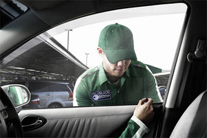 ����ե��å��ǥ����ʡ��ؤΥ��������Mr. Unlock��01