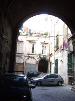 b4ea8735.jpg