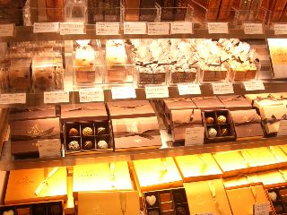 ���ǥ���(GODIVA)�Υ��祳�졼�ȤϺǹ⡪