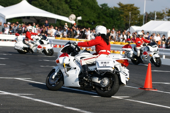 06b