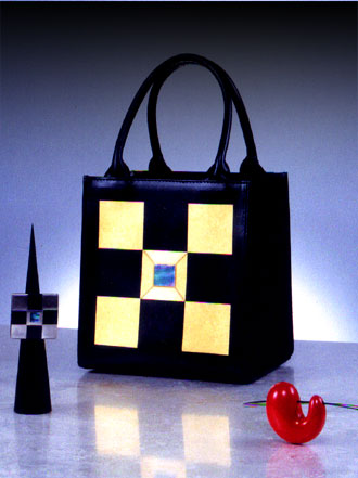 200410　坂本理恵　- 漆のバッグとアクセサリー展 -