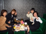 女性4人