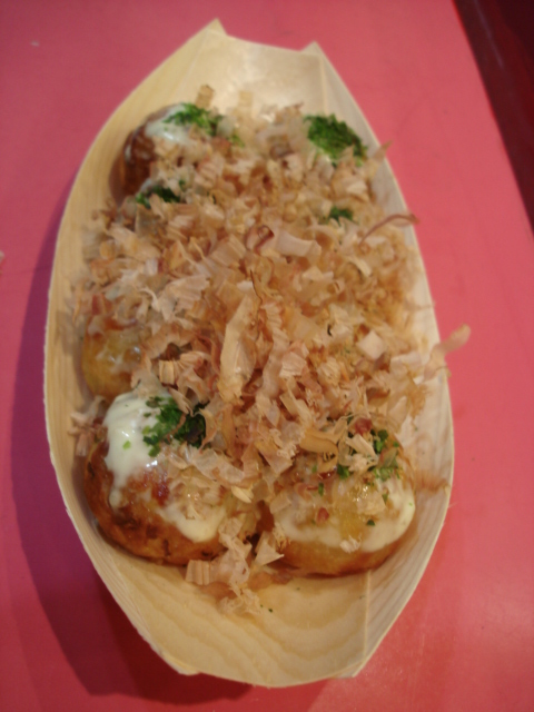ピーナッツソースのたこ焼き