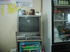 韓式食堂はレトロな雰囲気