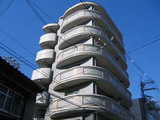 14 63,000 yen west1