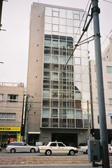 中町ビル正面