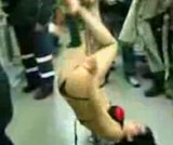 地下鉄ポールダンス