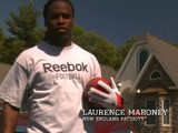 NFL�ץ쥤�䡼ã���ðۤΥѥե����ޥ󥹤���Ϫ����Reebok��CM