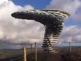 ���ǲ����դǤ륪�֥�����Singing Ringing Tree��