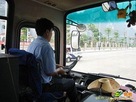 chinese_bus_driver_06