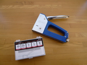 タッカー1