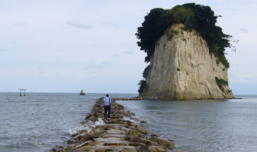 見附島(軍艦島)