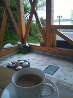 テラスでカフェオレ