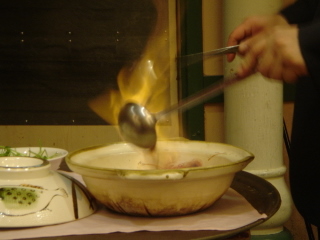 炎があがる