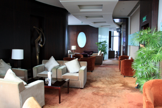 中国・上海 LE ROYAL MERIDIEN SHANGHAI 上海世貿皇家艾美酒店 ル ロイヤル メリディアン 上海のバーBar & Lounge「789 Nanjing Lu」