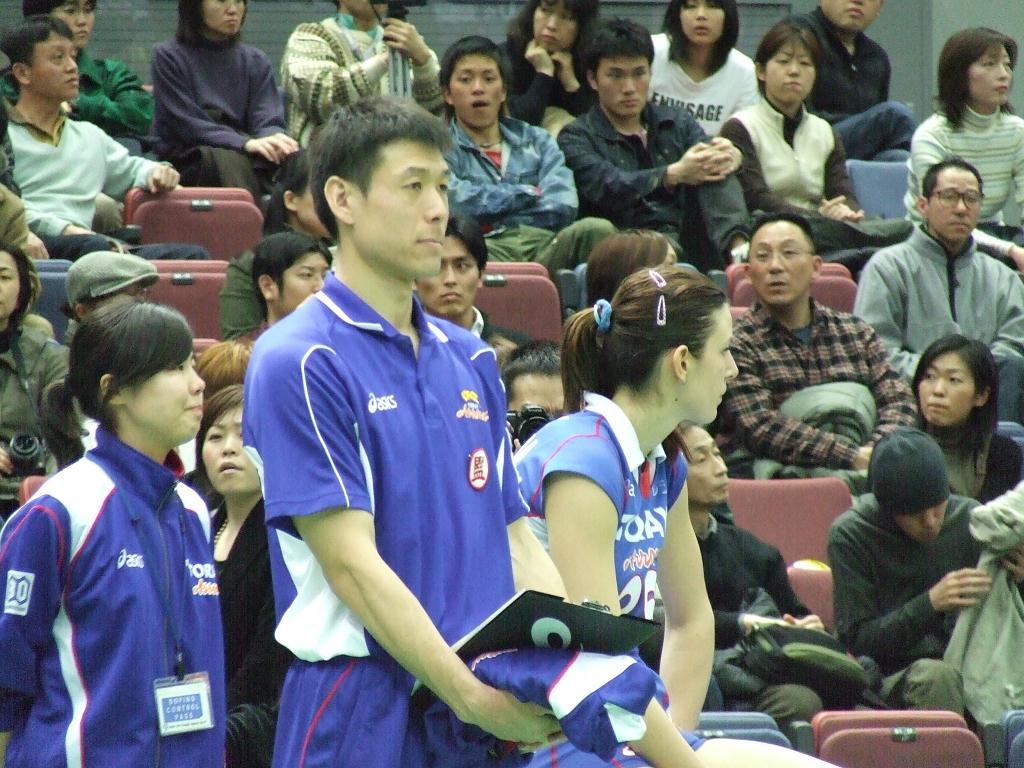 あれれ 何をしているの 東レアローズ通信 地球支部